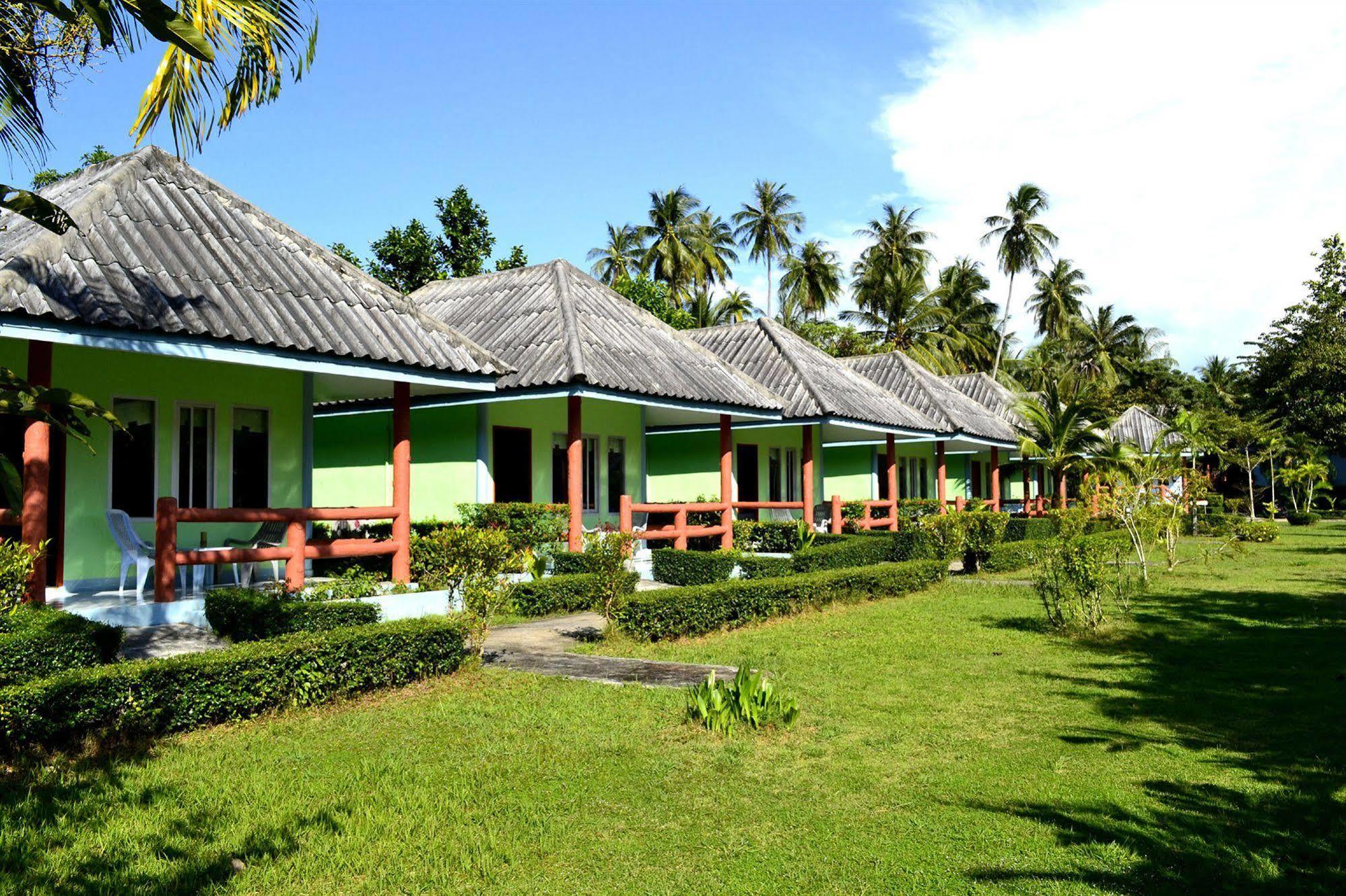 Koh Yao Chukit Dachanan Resort Яо-Ной Экстерьер фото